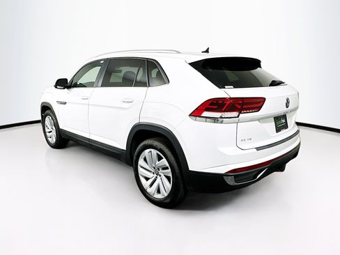 Used 2022 Volkswagen Atlas Cross Sport SE w/ Panoramic Sunroof Package FWD image 5