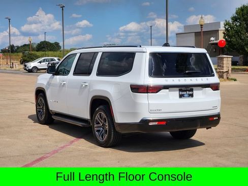Used 2024 Jeep Wagoneer L Series II w/ Flexible Seating Group AWD/4WD image 6
