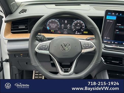 New 2026 Volkswagen Tiguan SEL R-Line AWD/4WD image 19