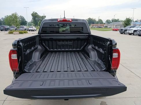 New 2026 GMC Canyon AT4 w/ Technology Plus Package AWD/4WD image 30