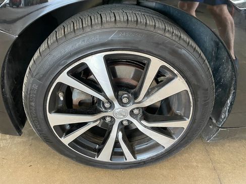Used 2018 Nissan Maxima 3.5 SV FWD image 22