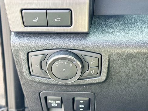 Used 2018 Ford Expedition Platinum image 10