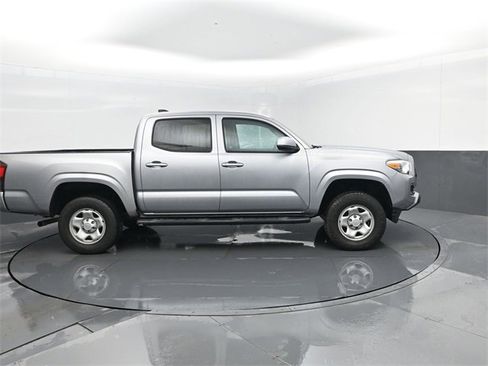 Used 2021 Toyota Tacoma SR image 4