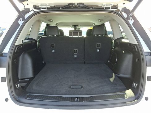 Used 2023 Jeep Grand Cherokee Limited w/ Black Appearance Package image 28