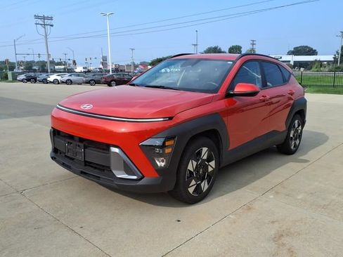 Certified 2025 Hyundai Kona SEL FWD image 1