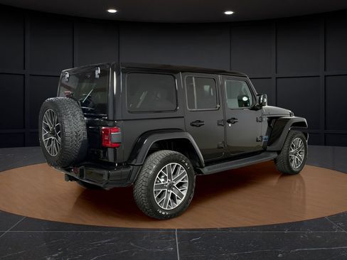 Used 2024 Jeep Wrangler High Altitude AWD/4WD image 5