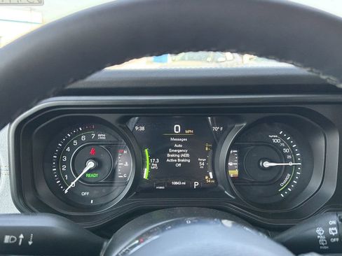 Used 2025 Jeep Wrangler Sahara w/ Safety Group image 11