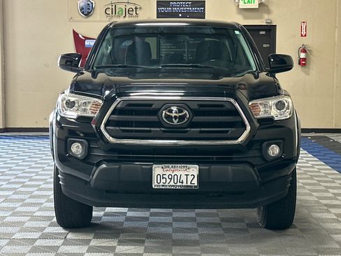 Used 2019 Toyota Tacoma SR5 image 9