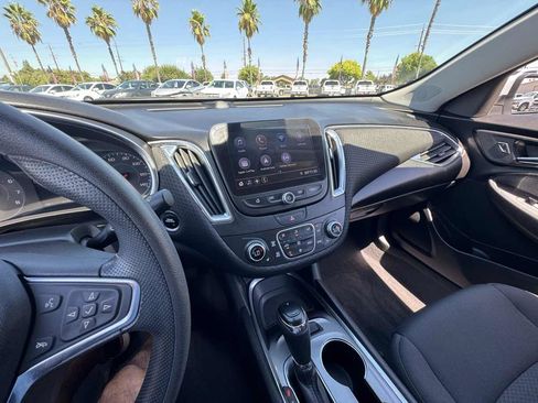 Used 2019 Chevrolet Malibu LT FWD image 26