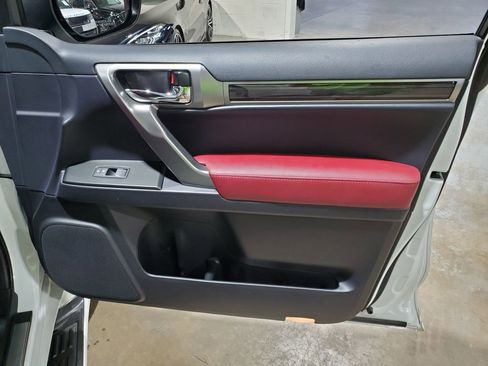 Used 2023 Lexus GX 460 Premium w/ Premium Plus Package AWD/4WD image 16
