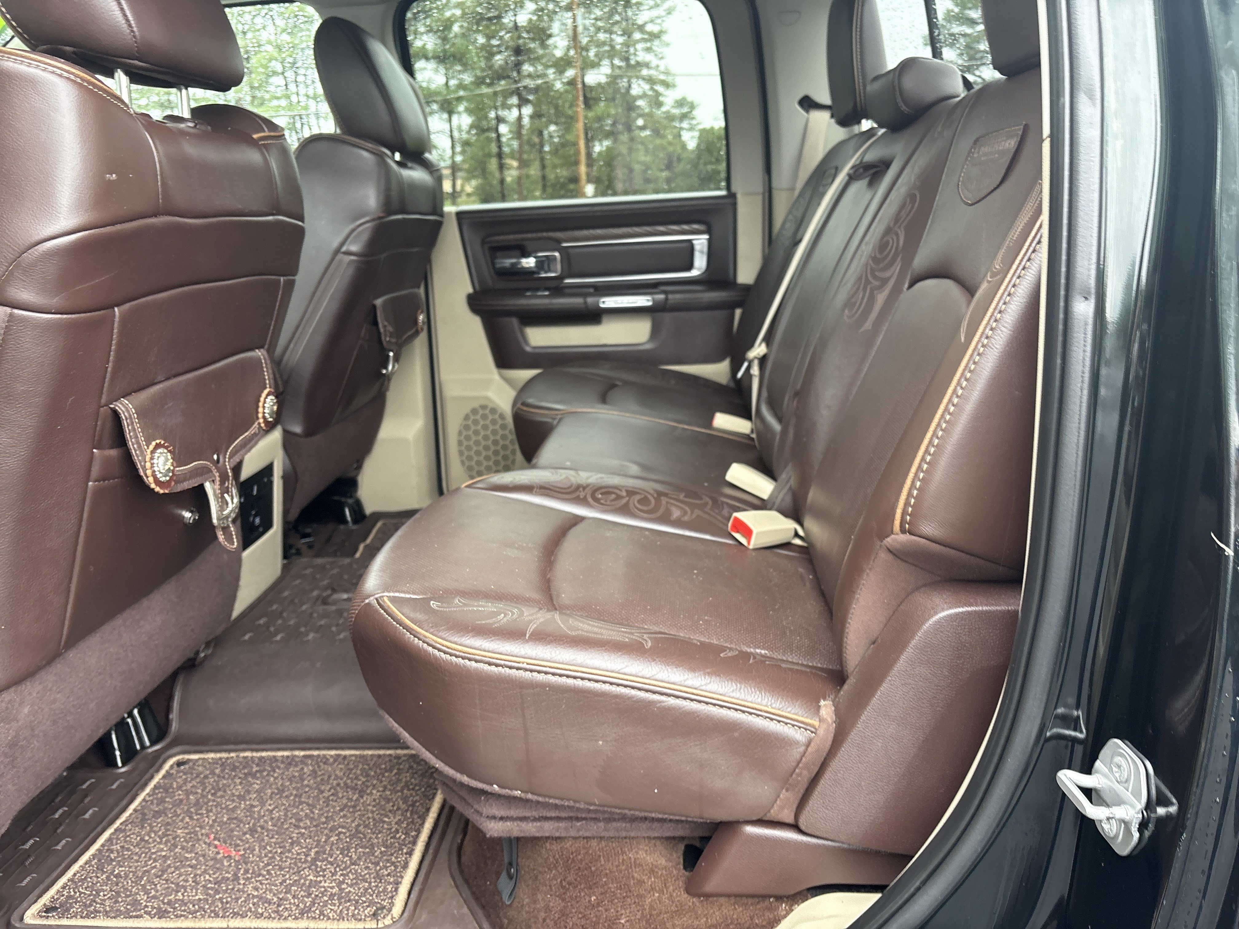 Used 2017 RAM 3500 Laramie Longhorn RWD image 14