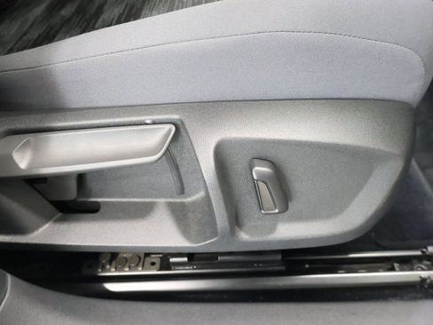 Used 2022 Volkswagen ID.4 Pro image 22