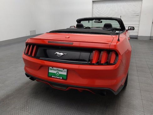 Used 2017 Ford Mustang Premium image 7