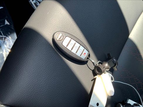 New 2025 Nissan Altima 2.5 SR w/ SR Premium Package image 16