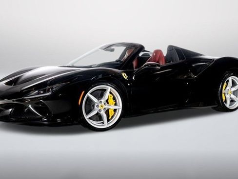 Used 2022 Ferrari F8 Tributo image 1