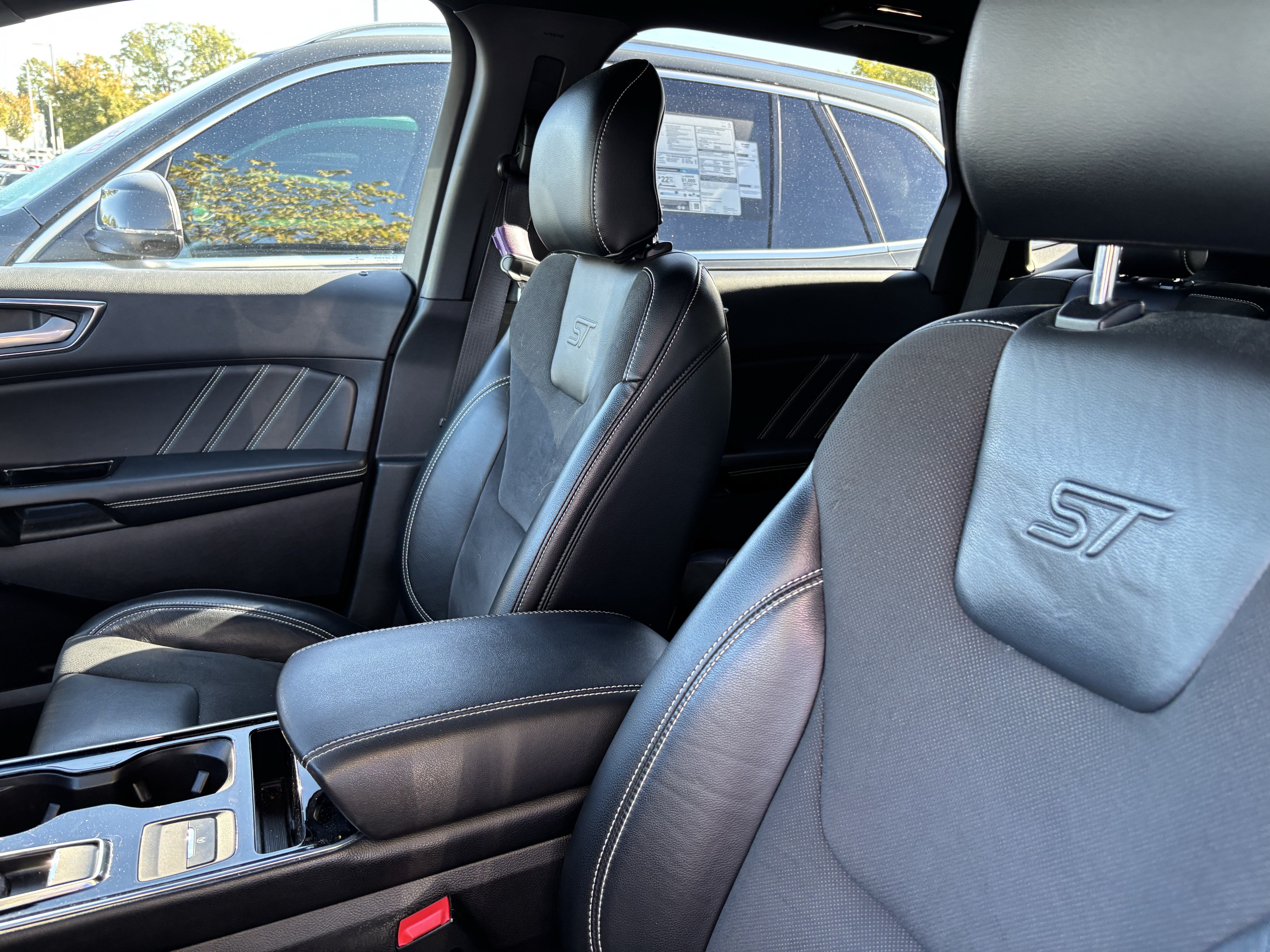 Used 2019 Ford Edge ST w/ Convenience Package AWD/4WD image 16