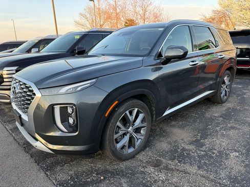 Used 2021 Hyundai Palisade Limited image 1