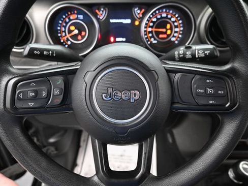 Used 2023 Jeep Wrangler Sport AWD/4WD image 12