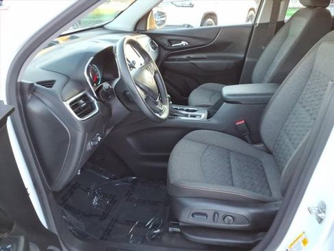 Used 2024 Chevrolet Equinox LT image 12