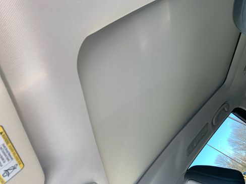 Certified 2022 Subaru Ascent Touring w/ Popular Package #2A image 4