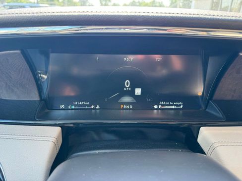 Used 2021 Lincoln Navigator L Reserve AWD/4WD image 21