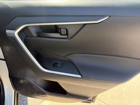Certified 2024 Toyota RAV4 LE FWD image 24