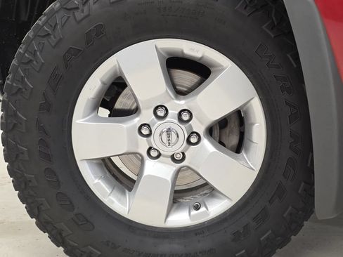 Used 2012 Nissan Xterra S AWD/4WD image 42