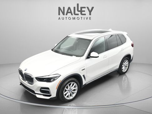 Used 2022 BMW X5 xDrive45e w/ Parking Assistance Package image 1
