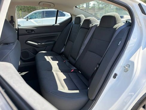 Used 2025 Nissan Altima 2.5 SV FWD image 19