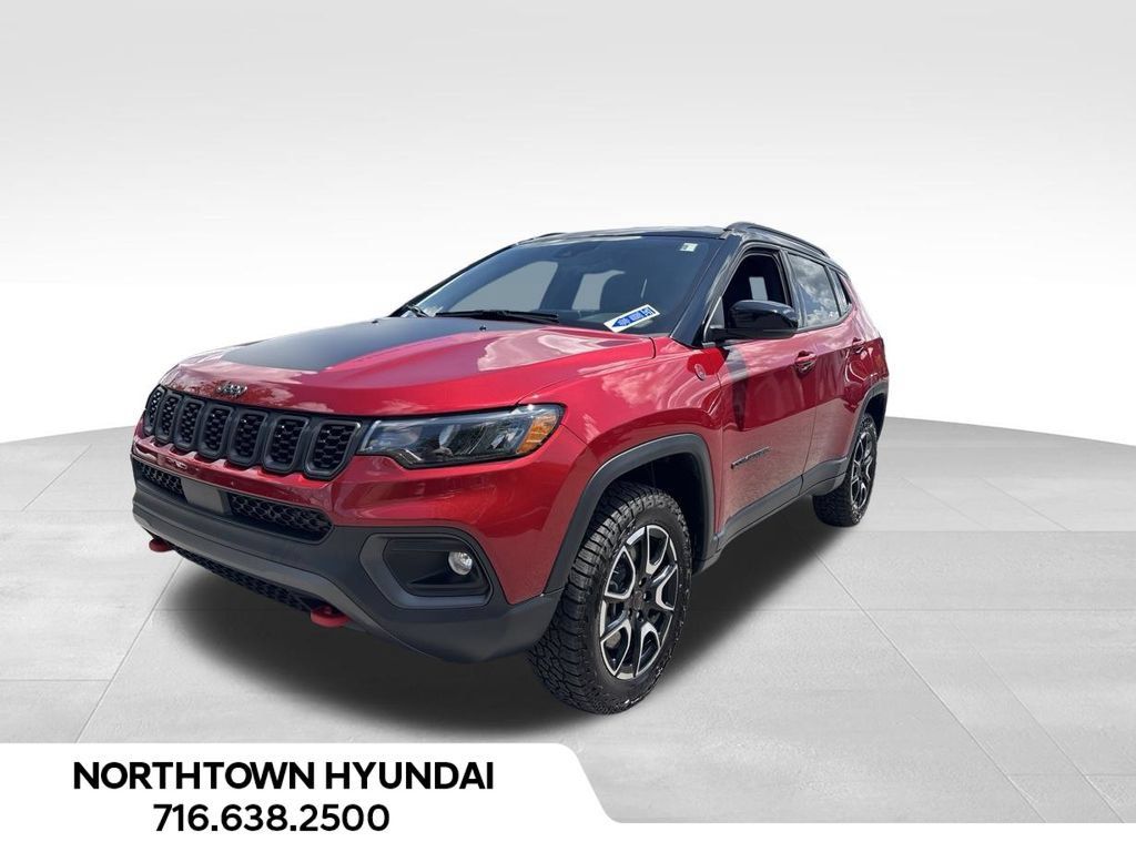 Used 2026 Jeep Compass Trailhawk AWD/4WD image 1