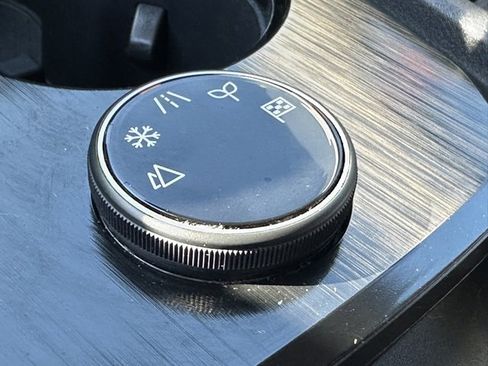 Certified 2022 Nissan Rogue SV image 36