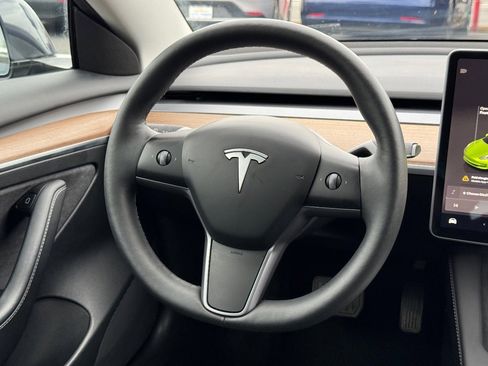 Used 2023 Tesla Model 3 Standard Range image 28