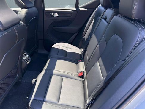 New 2026 Volvo XC40 B5 Core w/ Climate Package AWD/4WD image 14