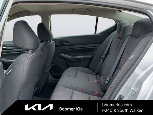 Used 2024 Nissan Altima 2.5 SV FWD image 13