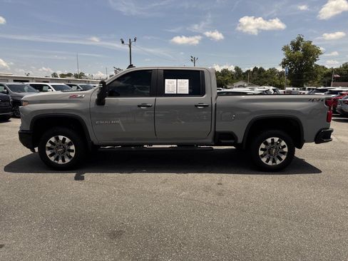Used 2025 Chevrolet Silverado 2500 Custom w/ Custom Value Package AWD/4WD image 7