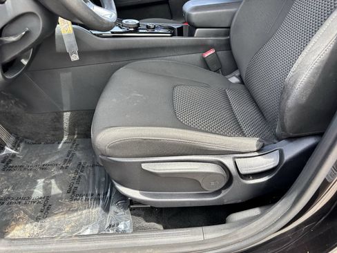 Used 2023 Kia Sportage LX AWD/4WD image 18