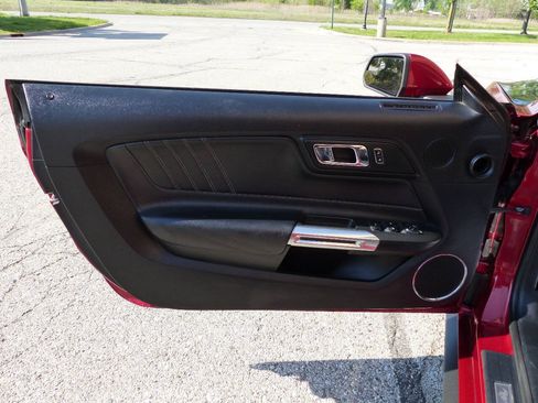 Used 2017 Ford Mustang GT Premium RWD image 25
