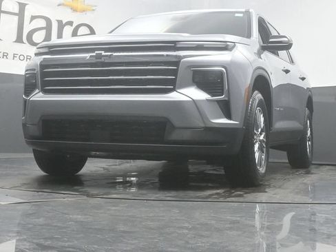 New 2026 Chevrolet Traverse LT w/ Driver Confidence Package FWD image 35