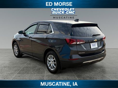 Used 2022 Chevrolet Equinox LT image 3