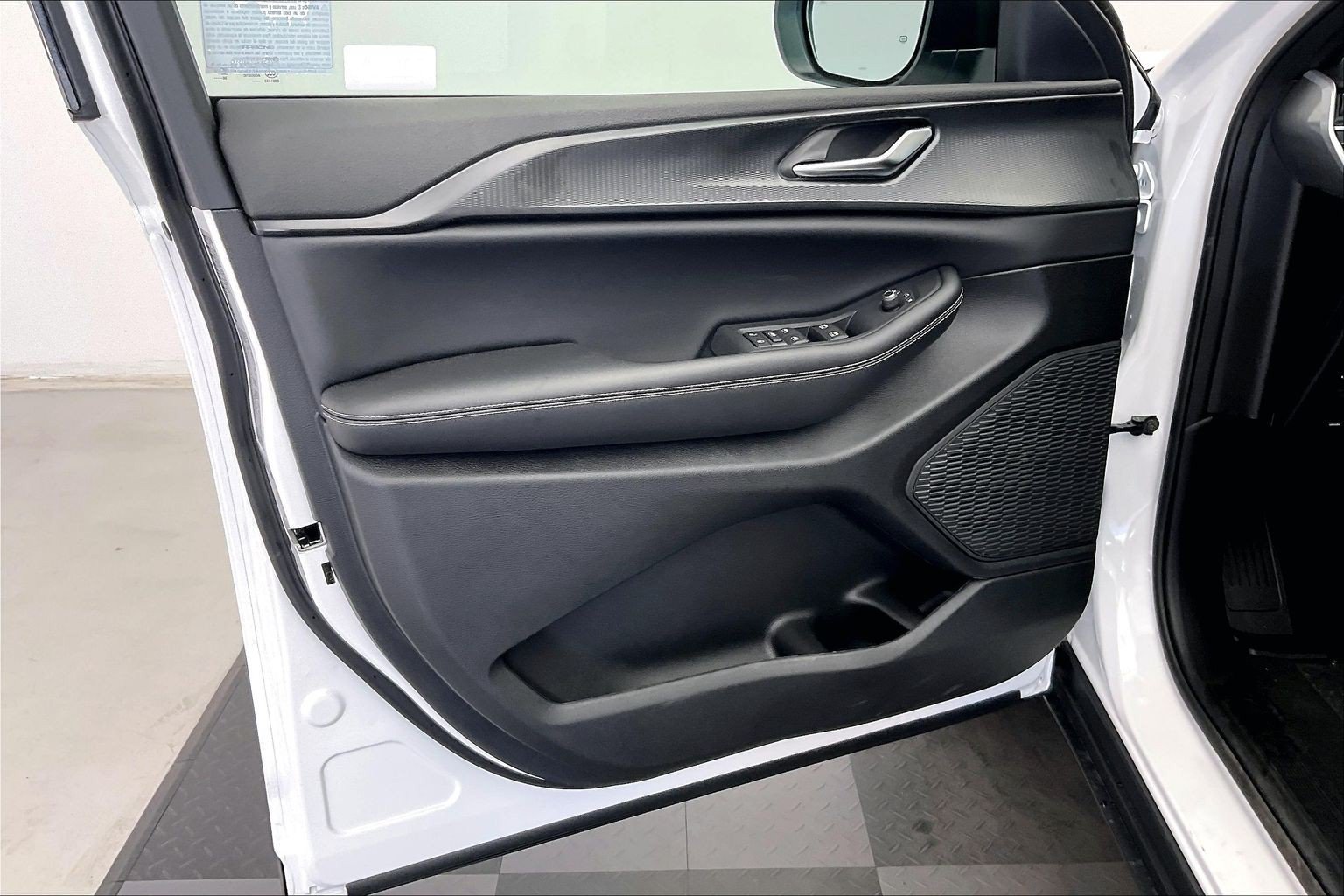 New 2027 Jeep Grand Cherokee Laredo X AWD/4WD image 12