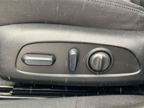 Used 2024 Chevrolet Malibu LT image 19