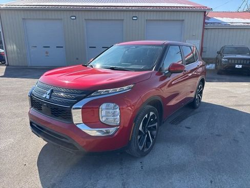 Used 2022 Mitsubishi Outlander ES image 7