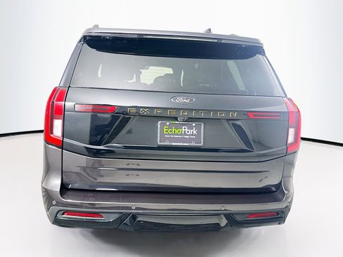Used 2025 Ford Expedition Tremor image 7