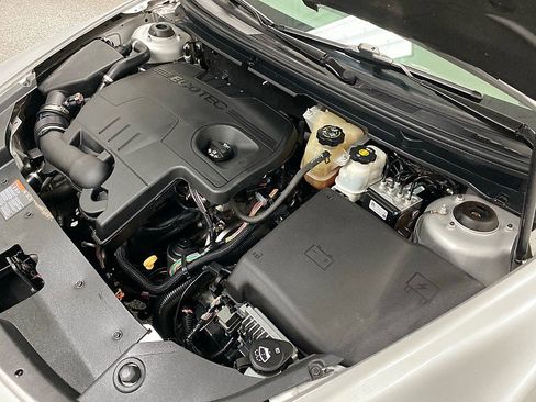 Used 2011 Chevrolet Malibu LS image 21