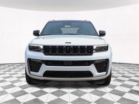 New 2026 Jeep Grand Cherokee Summit AWD/4WD image 10