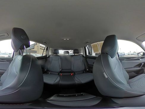Used 2026 Volkswagen Tiguan SE FWD image 39