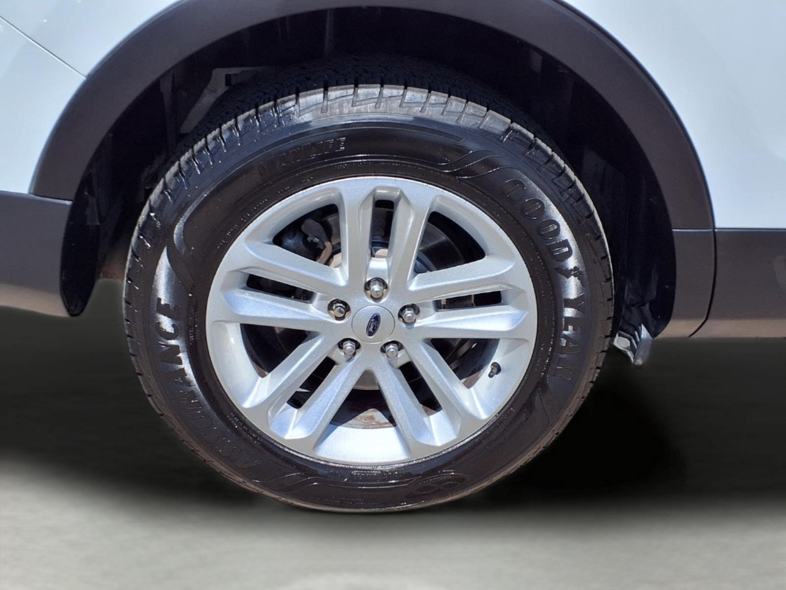 Used 2017 Ford Explorer FWD image 9