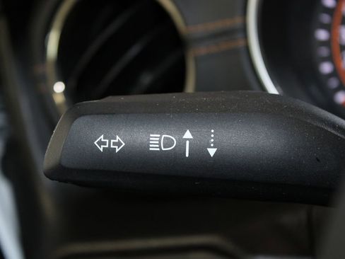 Used 2023 Jeep Gladiator Overland image 38