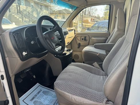 Used 2002 GMC Savana 3500 image 7