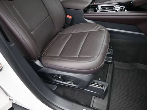 Certified 2025 Ford Explorer Platinum w/ Ultimate Package AWD/4WD image 35